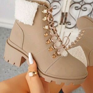 Women's Tan Ankle Boots with Shearling Lining